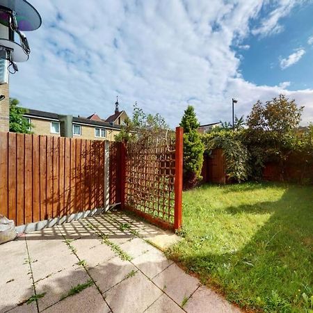 Super 2 Bed House With Privategarden Londra Exterior foto